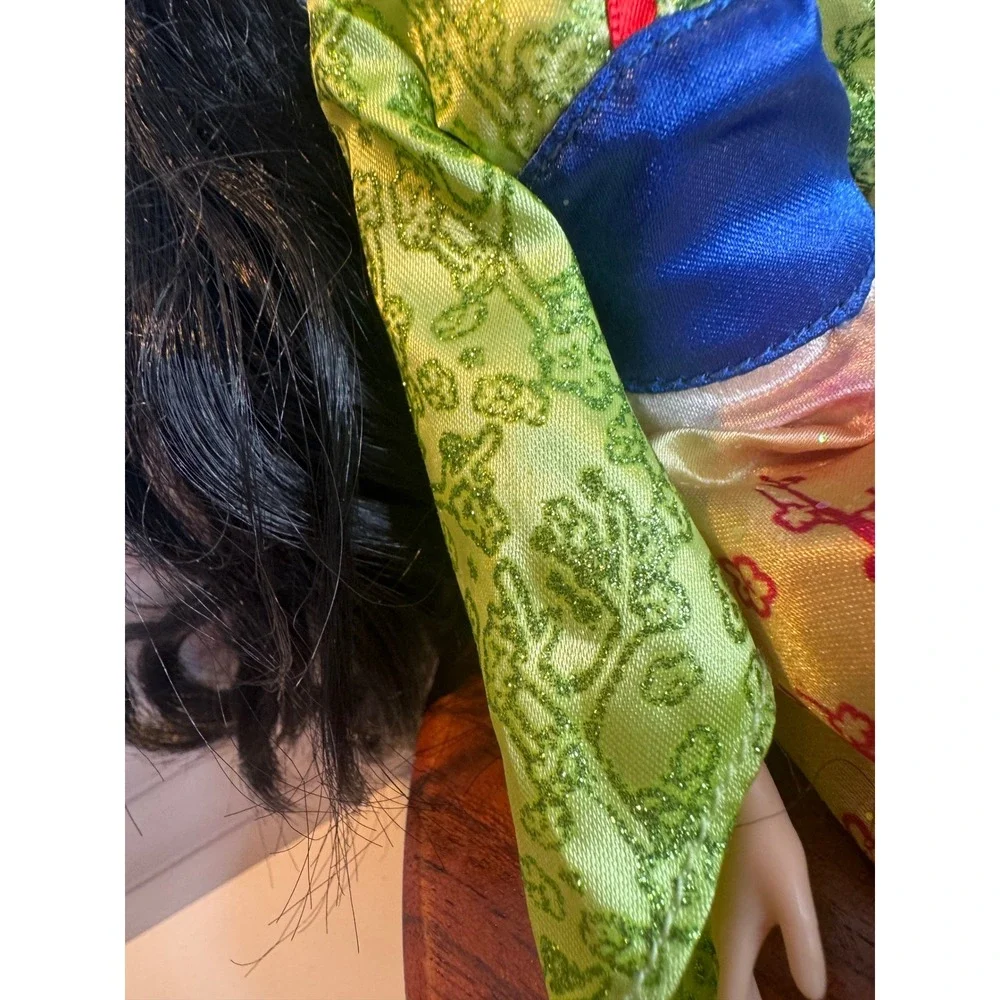 Disney‎ Mulan Sparkle Dress Doll Glitter Gown